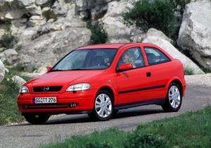 Opel Astra 3-Door 1998 года